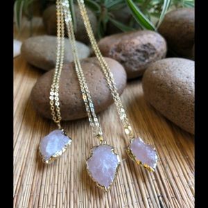 COPY - 💐 ROSE QUARTZ 14K GOLD PLATED ARROWHEAD NECKLACE
